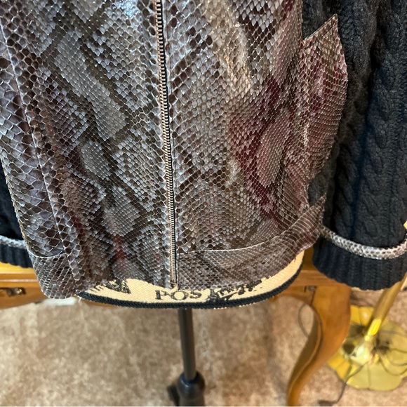 Oscar De La Renta Fall 07 Cashmere and German Python Cable Knit Sweater. Mint. - Picture 3 of 14